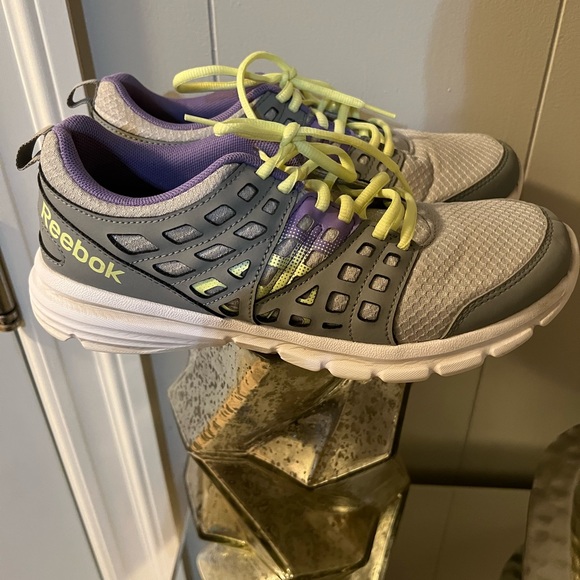 Rebook WN’S 6 Running Memory Foam Gray Size 9 - Picture 2 of 8